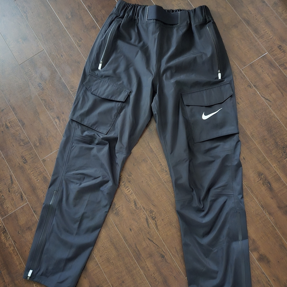Nike Men's Rare Black And White Podium Storm Fit Pants